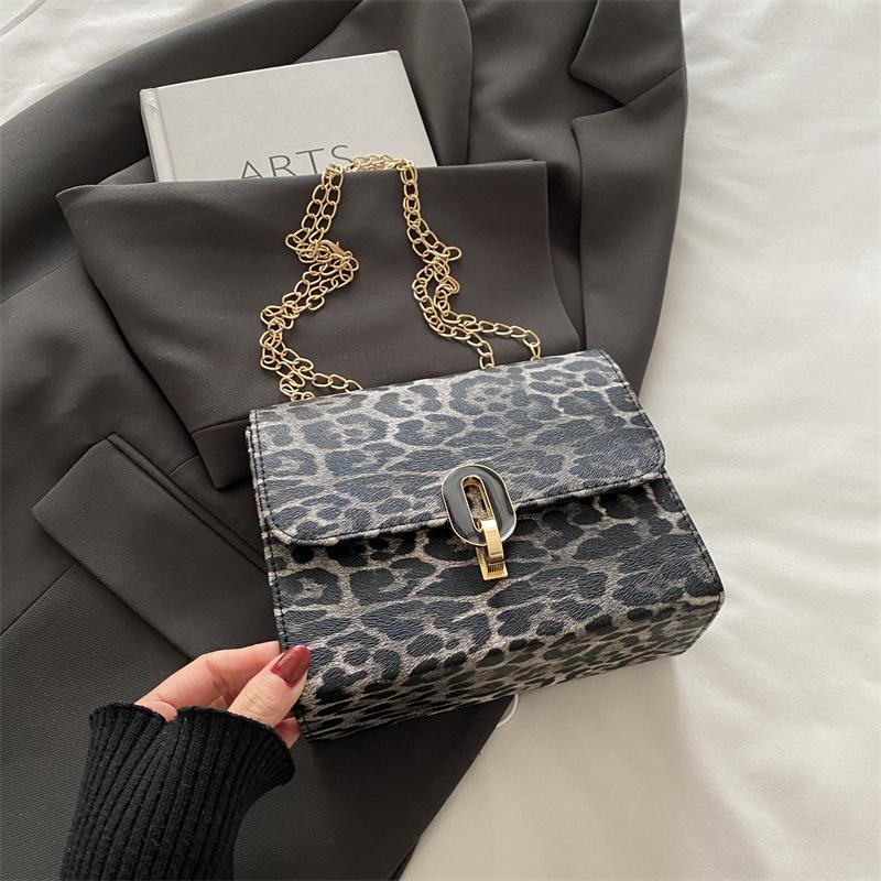 Простая и модная леопардовая печать, простая и заграничная езда на работу зимой, ретро-цепочка, маленькая квадратная сумка через плечо на одно плечо для женщин