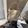 Премиальная текстура маленькая женская сумка осень 2024 года универсальная новая модная сумка через плечо портативная сумка-ведро