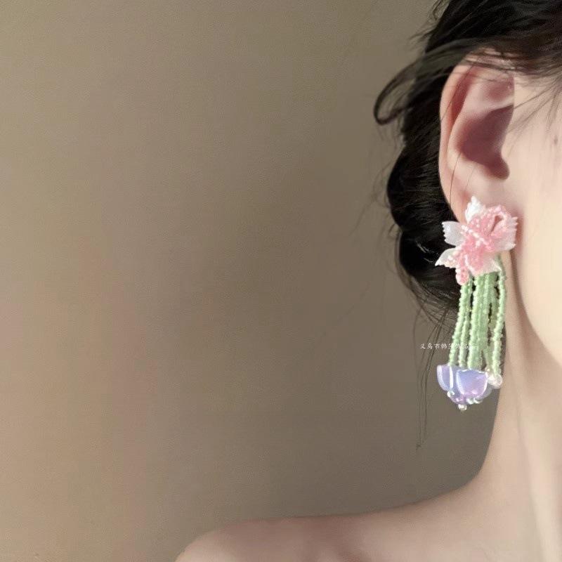 Rice Bead Crystal Flower Fringed Earrings Small Fresh Holiday Wind Sweet Earrings Super Fairy Temperament Mori Earrings