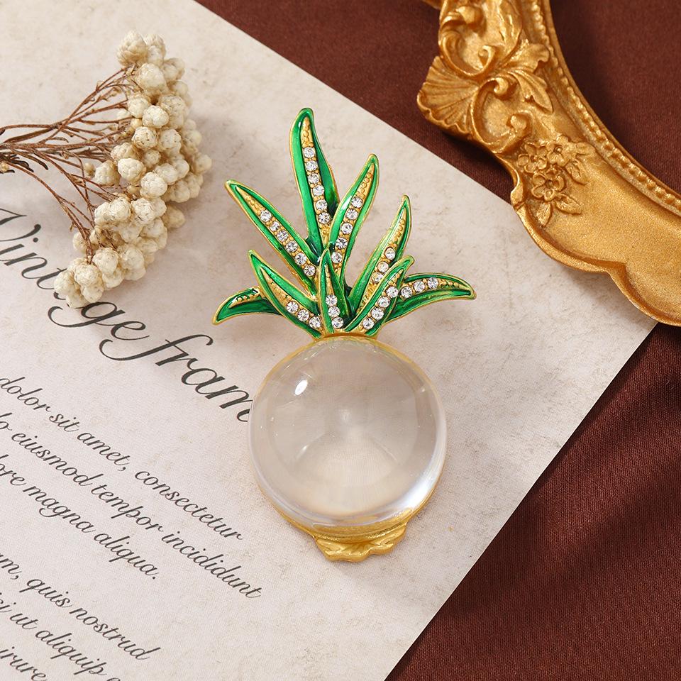 Creative Transparent Pineapple Brooch – Fashionable Jelly Fruit Pin for Women's Clothing and Accessories