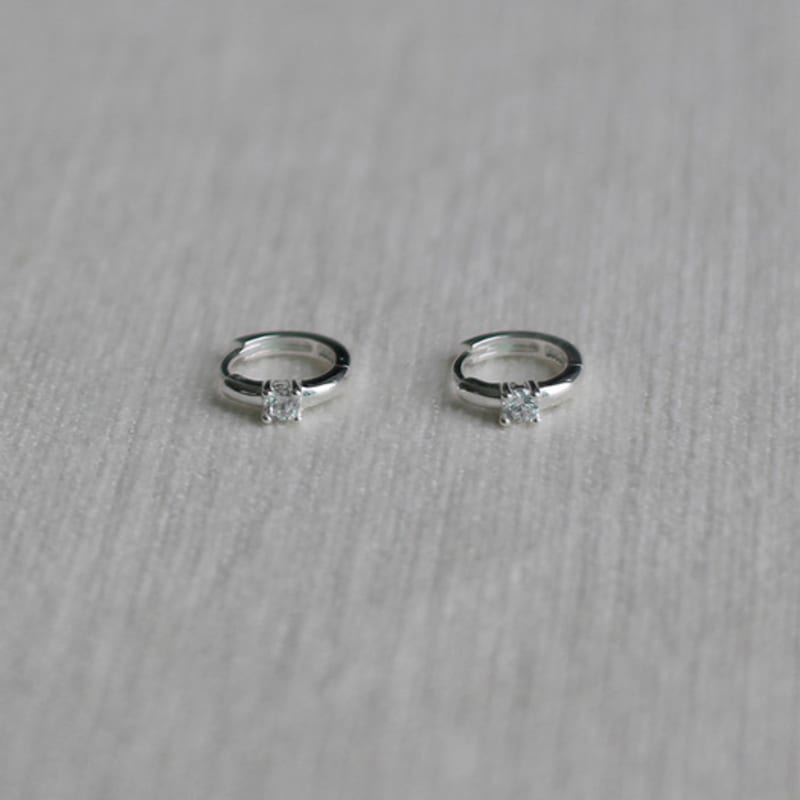 NORMALLEE [Silver 925] Single Cubic One-touch Earrings