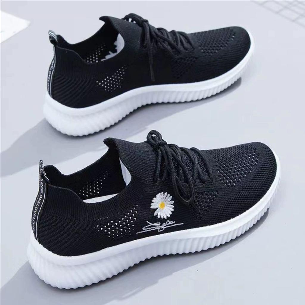 New Women's Breathable Low Cut White Shoes with Soft Soles for Spring and Summer Fly Woven Casual Women's Shoes