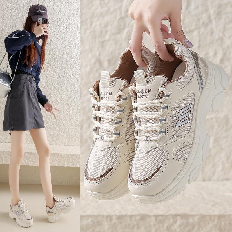 Женская обувь сетка толстая подошва кроссовки папины кроссовки женские 2025 новая весна универсальная мягкая подошва маленькая дышащая повседневная спортивная обувь