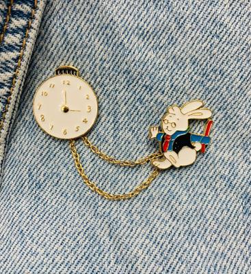 Новые эмалированные часы Alice Wonderland Bunny, милый металлический разъем, подарок на день рождения, 1 шт.