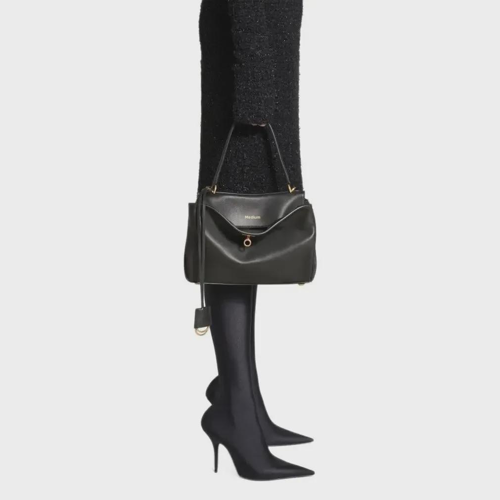 Роскошная сумка-тоут Rodeo Suede Frosted Tote от B: Большая сумка и кроссбоди в европейско-американском стиле