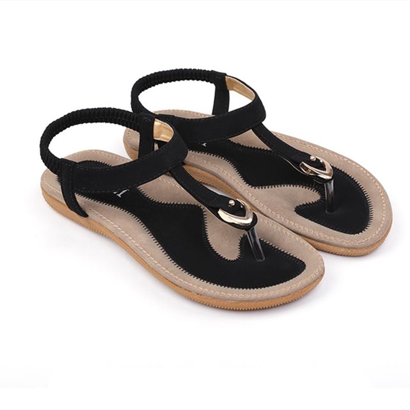 Женские сандалии на плоской подошве