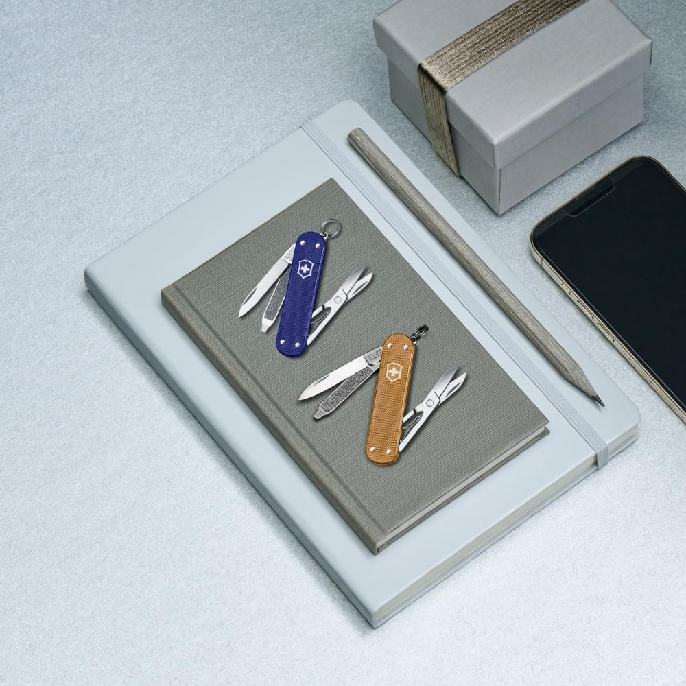 VICTORINOX Classic ALOX Классические цвета Ночное погружение Швейцарский армейский нож Нож Товары для предотвращения катастроф Отдых на природе Кемпинг Подарок Презент Ножницы Плоская отвертка