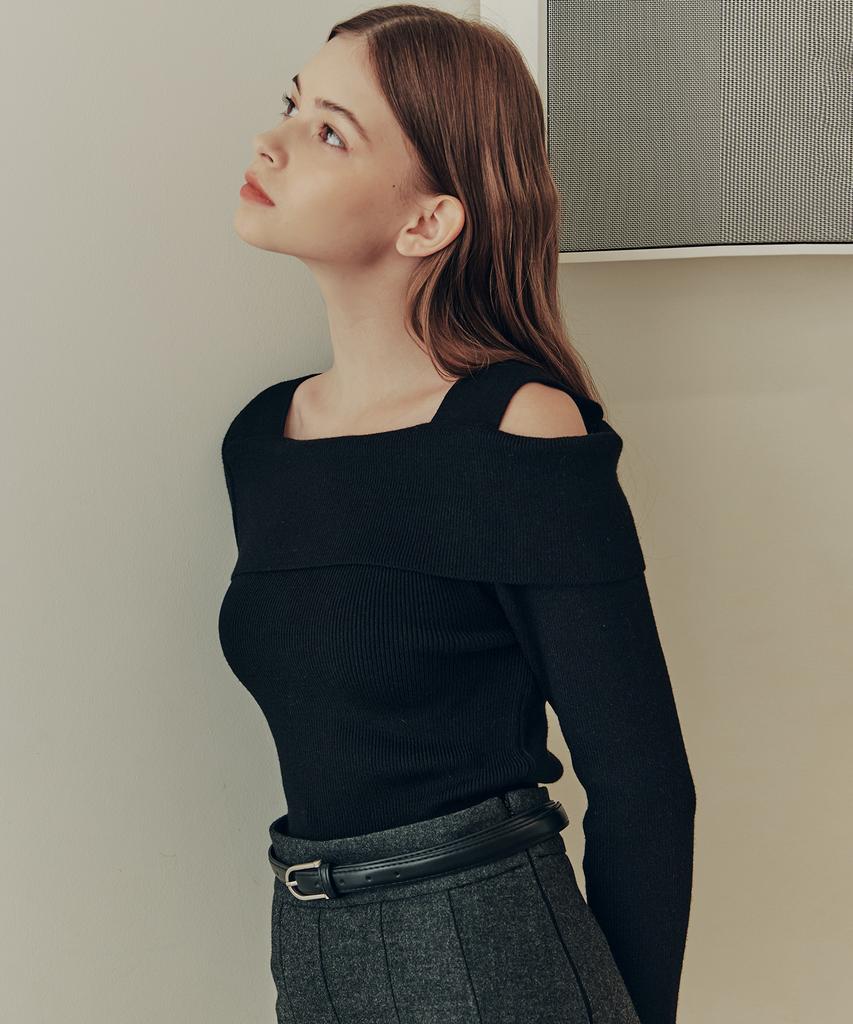 ZEROSTREET [3 Colors] Solid Asymmetrical Off-Shoulder Sweater