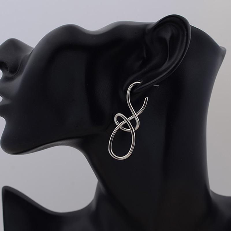 Полые нерегулярные витые завязанные серьги-гвоздики, уникальный дизайн, минимальзитовые серьги, женские вечерние украшения для ушей