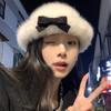 Шляпа рыбака с бантом Женская зимняя шляпа из кудрявого плюша в подарок в стиле Хепберн Большой обхват головы Маленькая шляпа-котелок