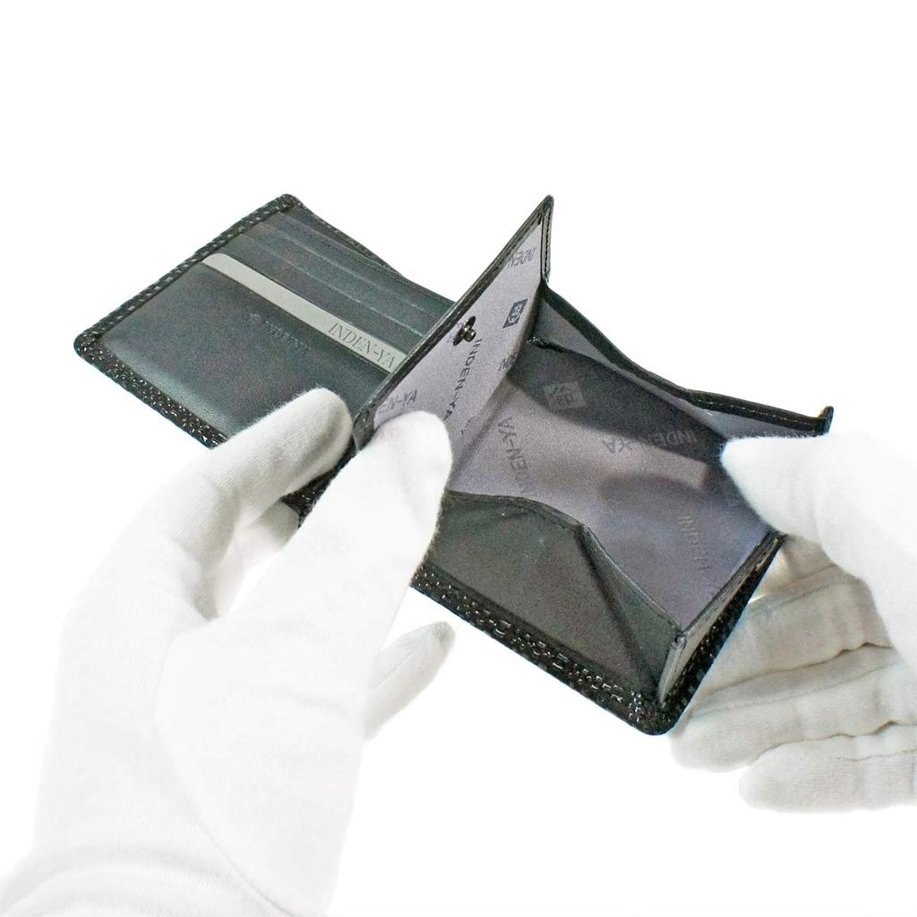 [Inden-ya] Кошелек-портмоне из кожи оленя, с небольшим отделением для купюр и монетницей в форме коробки, черный с черным лаком, клетчатый узор,