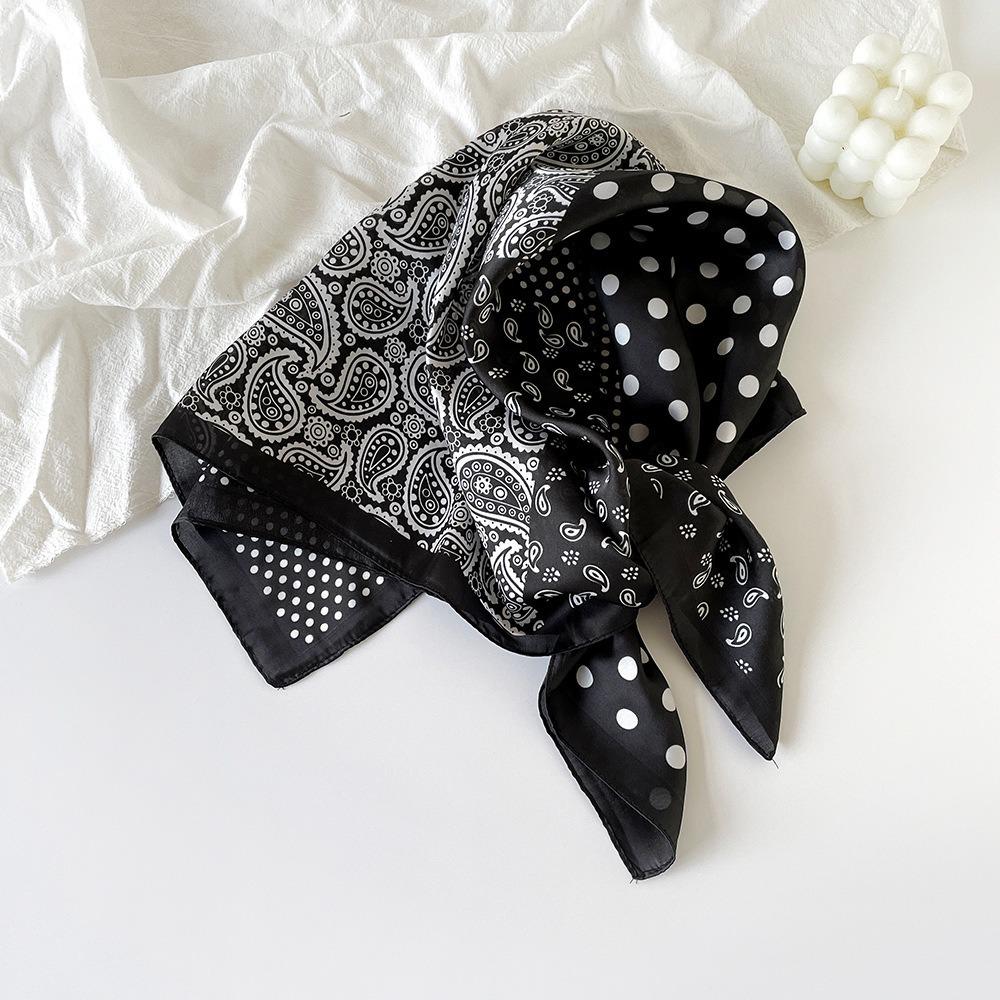 Japanese Retro Silk Cashew Flower Scarf: High-End Ethnic Style Neckerchief, Headwrap, and Waist Decoration