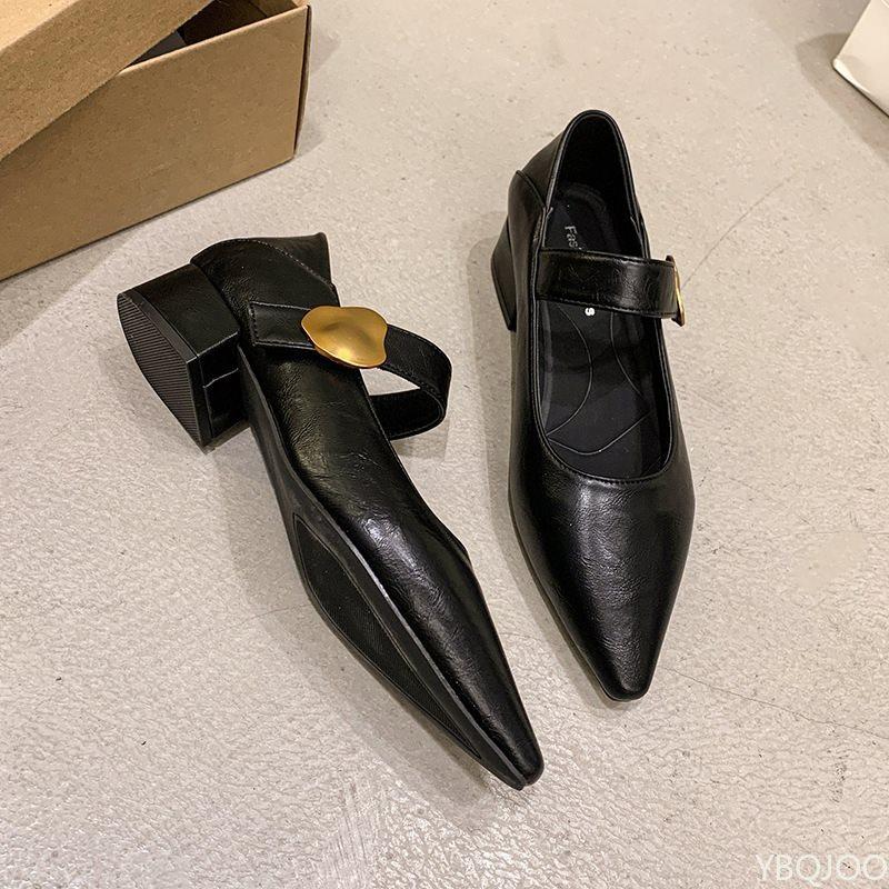 Fashion Vintage Pointed Toe Strap Follow-up Shoes for Spring 2025 New French Style Mary Jane Small Leather with Soft Sole Le Fu Shoes