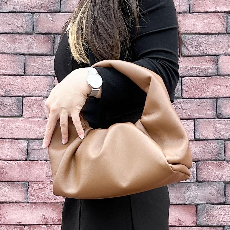 New Fashion Versatile Leather Handheld One Shoulder Handheld Wrist Cloud Bag Folded Bag
