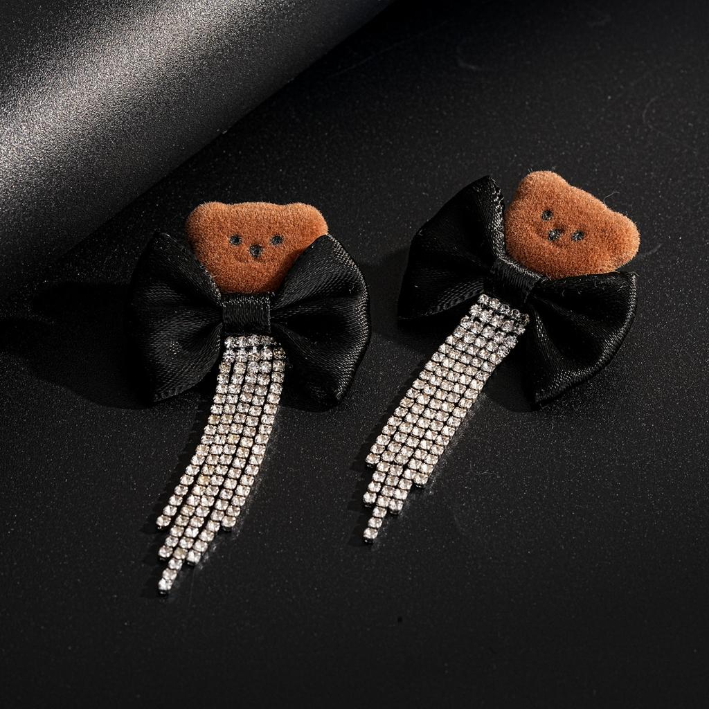 Серьги-пусеты «Серебряная игла с бриллиантами», бант с флокированием, серьги с бахромой в виде медведя, легкая роскошь, пусеты высокого класса, модный дизайн, серьги для темпераментных женщин.