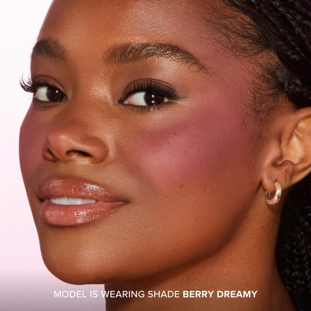Too Faced Cloud Crush BlurrinG Powder Blush 0.17 Oz   4.82 G Berry Dreamy Deep Berry