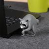 Настольные Офисные Аксессуары 3D Печатная Фигурка Енота, Милая Статуэтка Енота, Забавный Настольный Друг, Маленькие Комнатные Украшения, Коллекционная Фигурка Животного для Дома