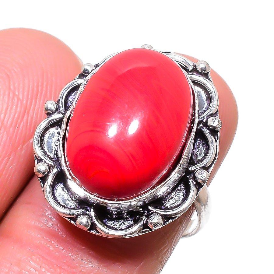 Кольцо из серебра 925 пробы с натуральным красным кораллом, размер 8 M5O38