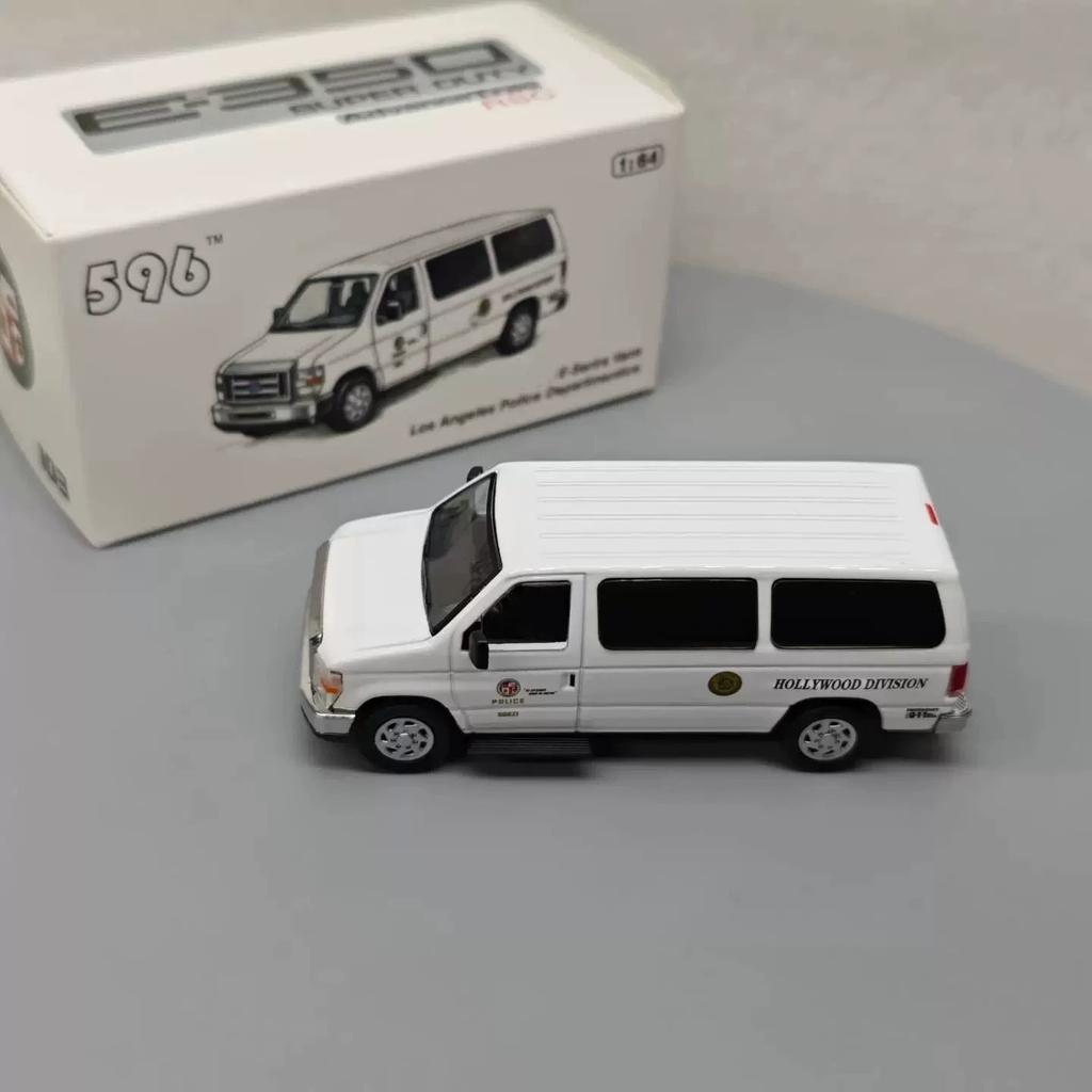 596 Модель 1:64 Пригородный H1 Экспресс-фургон Вагнер Виктория Корона Несколько моделей автомобилей из сплава