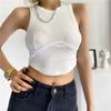 Женский летний спортивный жилет без рукавов, утягивающий фигуру: Круглый вырез, Облегающий крой, Формирование груди и талии.