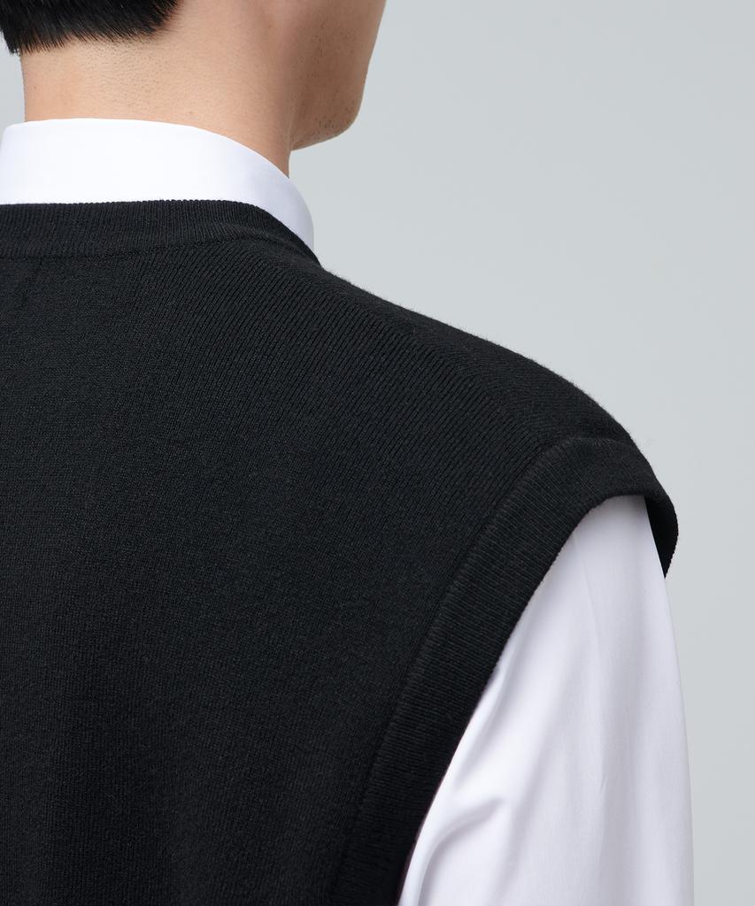 MUSINSA STANDARD Lambswool V-Neck Knit Vest [Black]