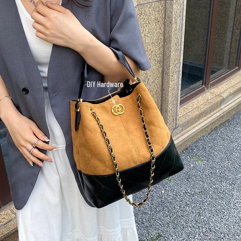 Chic Retro Suede Diamond Pattern Leather Tote Bag for Women
