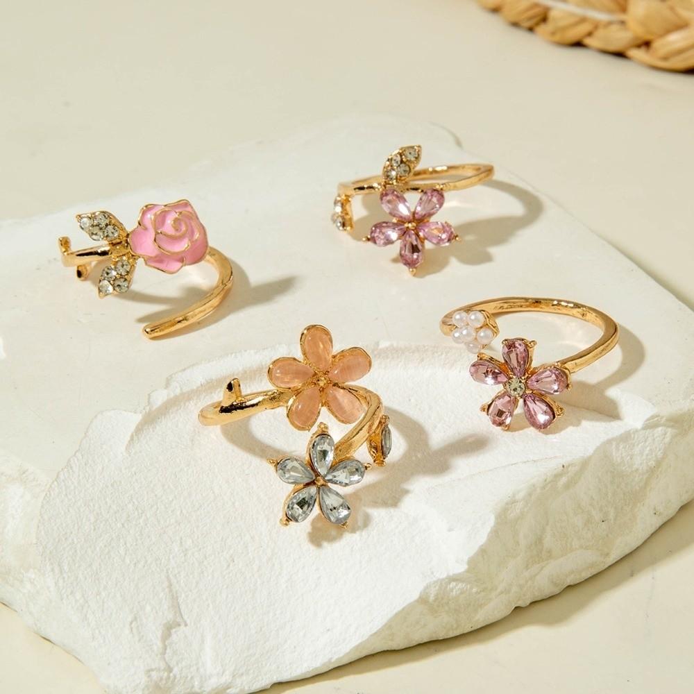 4 pcs Sweet Simple Rhinestone Flower Rings Crystal Alloy Opening Finger Ring Light Luxury Adjustable Finger Jewelry Gifts