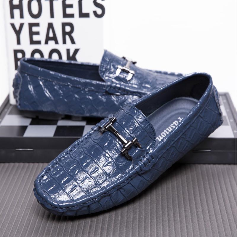 Luxury Crocodile Pattern Leather Men Shoes Black Casual Business Shoes Moccasins Breathable Light Driving Shoes for Men Loafers