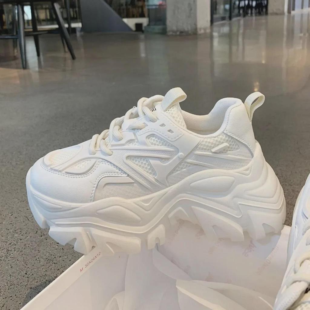 Trendy 2024 Women's Breathable Dad Shoes: Comfortable, Thick-Soled, Height-Boosting Casual Sneakers for Running.