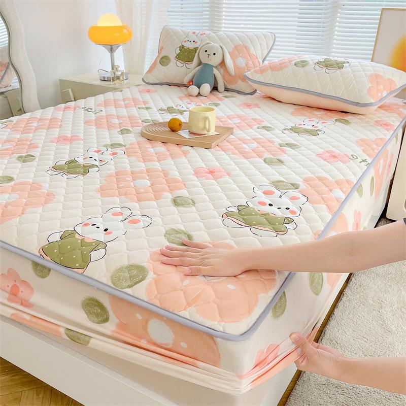 Антибактериальный комплект из трех предметов из хлопка и сэндвича. Утолщенное хлопковое покрывало, матрас с хлопковым нескользящим защитным чехлом Simmons.