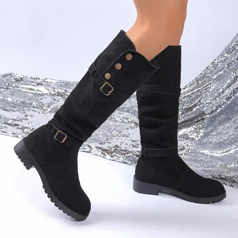 Женская обувь 2024 Высокое качество Слипоны Женские ботинки Модные с пряжкой-ремнем Современные ботинки Женские Новые с заклепками Большого размера Ботфорты