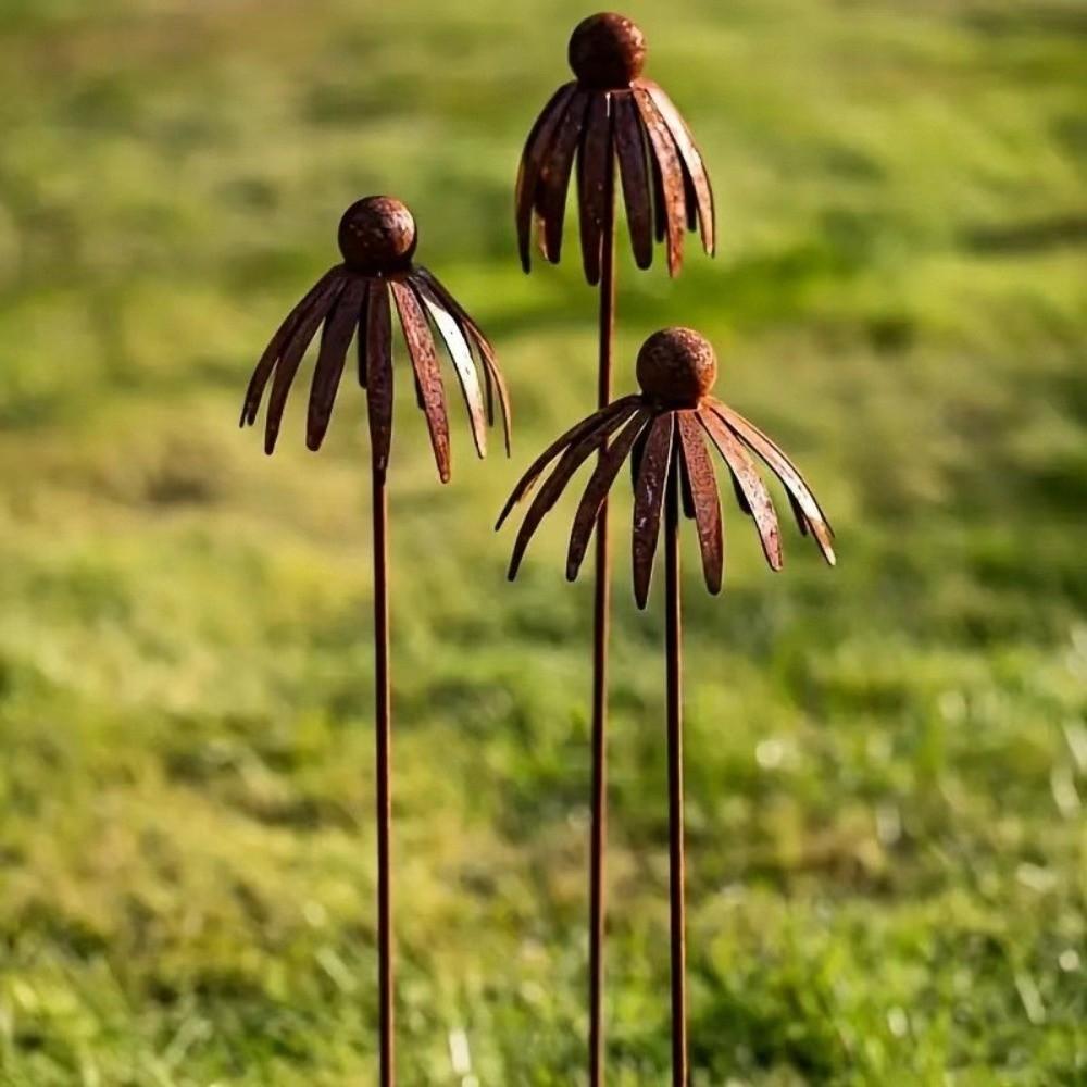 Rusted Iron Flower Outdoor Stake Weather Resistant Curved Petal Stake  Walkway Landscape