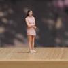 Миниатюрная фигурка девочки 1/64 Мини-смола Симуляция Коллекция Крошечные люди Фигурки Реалистичные для