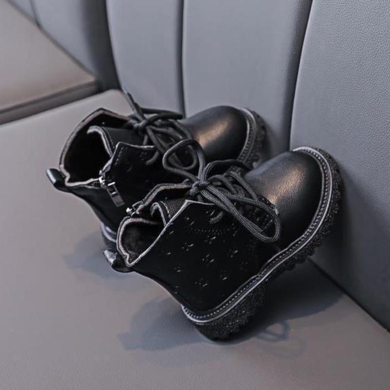 Детские теплые ботинки Мартина 2025 осень и зима новые для мальчиков в британском стиле с плюшевой подкладкой короткие ботинки для детей среднего и маленького возраста кожаные ботинки зимние