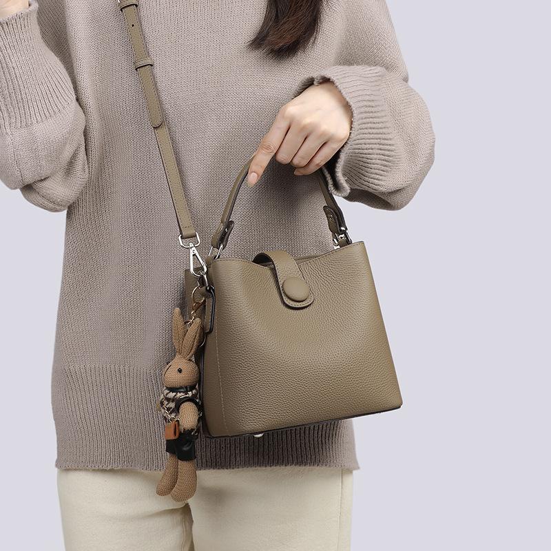2025 New Women's Bucket Bag Genuine Leather High-end Feel Single Shoulder Crossbody Handbag Small Bag
