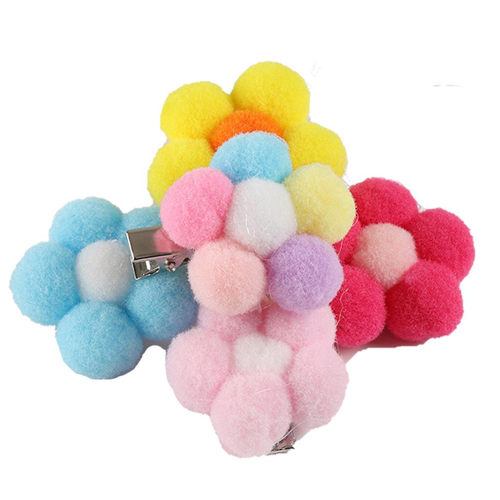 Очаровательные аксессуары для парика питомца, включая коричневый парик-боб и яркие цветочные заколки для собак и кошек