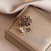 Retro Rhinestone Floral Brooch, High-end and Light Luxury Women's Versatile Brooch, Niche Design Sense Brooch