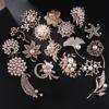 Fashion Jewelry High Quality Gold Color Brooch Pins Crystals Imitation Pearl Flower Brooch Women Wedding Party Accessories