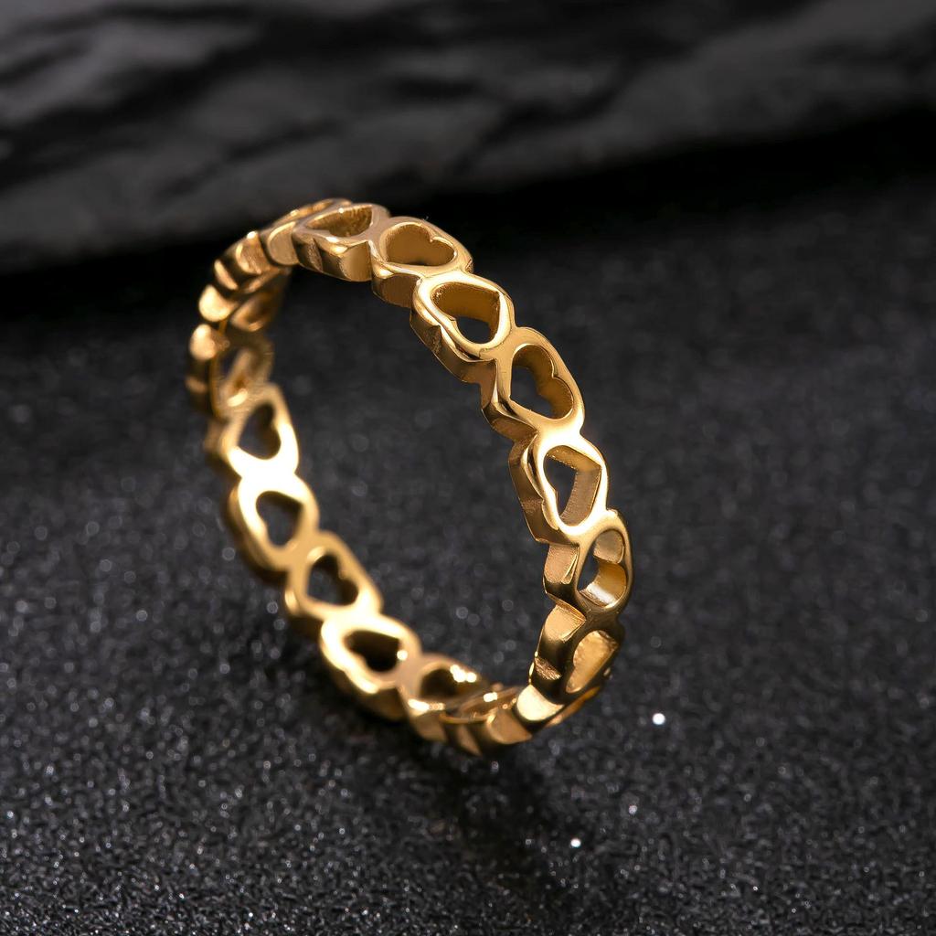 Кольцо из титана с полым сердцем из нержавеющей стали