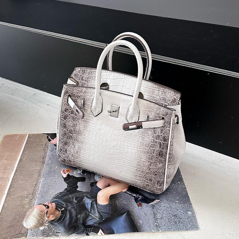 Fashion crocodile pattern portable platinum bag women's new high-end texture shoulder messenger bag European and American retro