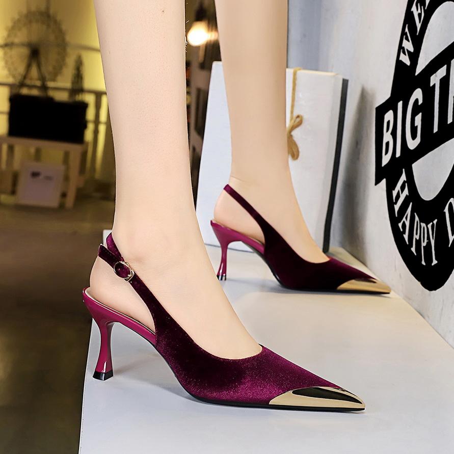 Женские модные банкетные бокалы для вина на высоких каблуках, замшевые одинарные туфли с металлическими острыми краями и выдолбленным задним ремешком