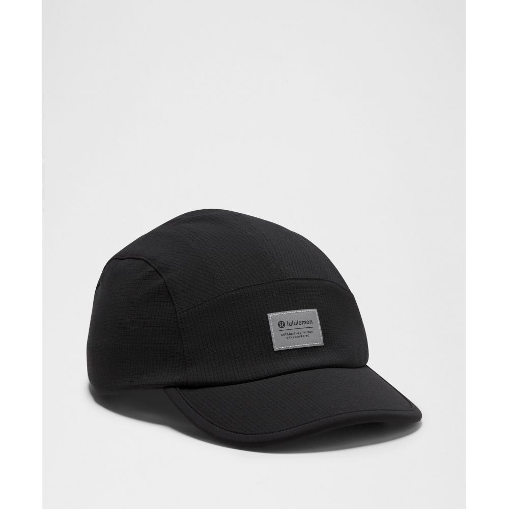 Шапка Lululemon Fast And Free с многопанельной конструкцией Blk