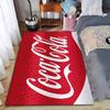 """Красная ковровая дорожка с логотипом Coca-Cola и текстурой капель воды"" Подходит для использования в качестве противоскользящего покрытия для диванов в гостиной и спальне"""