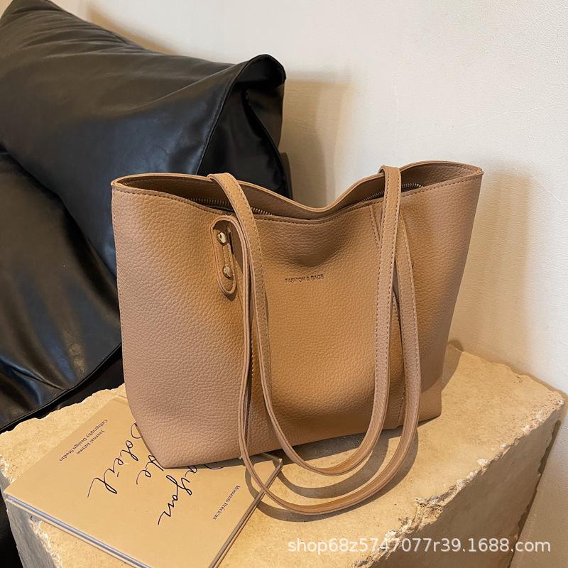 2025 new women's bag, large capacity commuter bag, women's retro simple atmospheric shoulder bag, handbag, tote bag