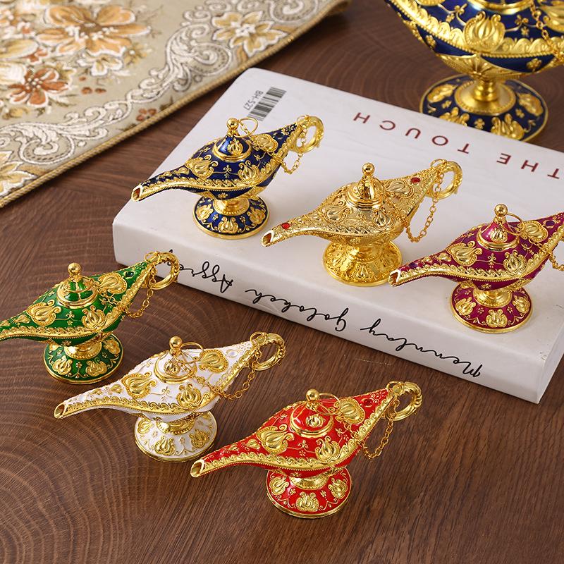 European Aladdin's Lamp Gold Retro Pattern Figurine: Classical Style Decorative Craft