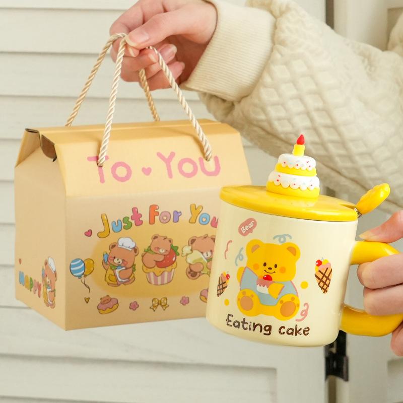 Креативная мультяшная керамическая кружка с медведем, с крышкой и ложкой, бытовая, для кофе, для пары, для воды, подарочная коробка высокой ценности