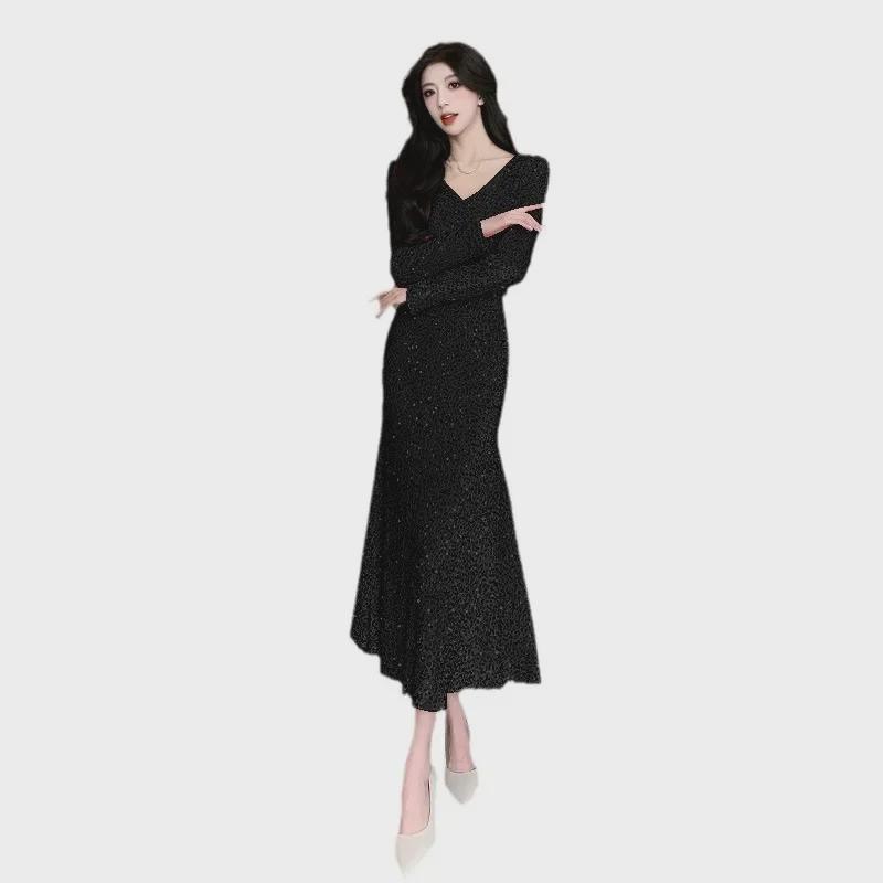 Женское платье-рыбий хвост с V-образным вырезом и длинными рукавами, расшитое пайетками (Коллекция осень/зима 2024)