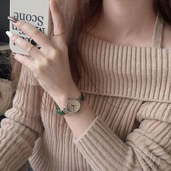 Women's Retro Exam Watch - Light Luxury, British Style, Small Dial Quartz Timepiece for Students