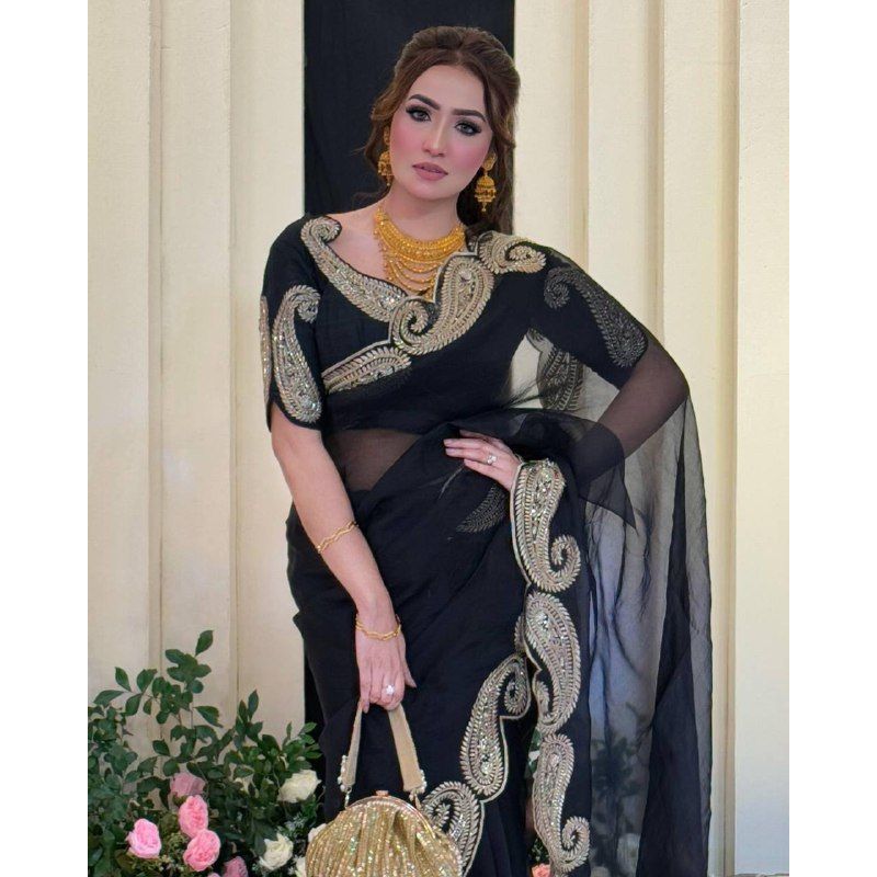 Премиальный шелк Ранголи с паллу, украшенным нитью джари, и вышивкой пайетками 3 мм