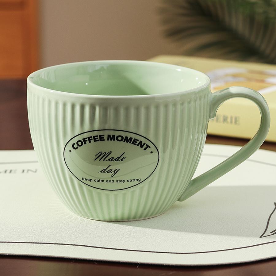 Керамическая чаша/кружка большой вместимости 700 мл с крышкой и ложкой, с винтажной текстурой; подходит для супа, кофе или лапши быстрого приготовления.